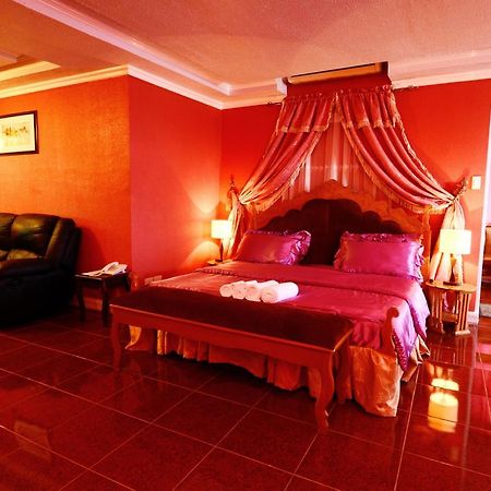 Jaimee'S Hotel, Resort And Restaurant Maasin  Phòng bức ảnh