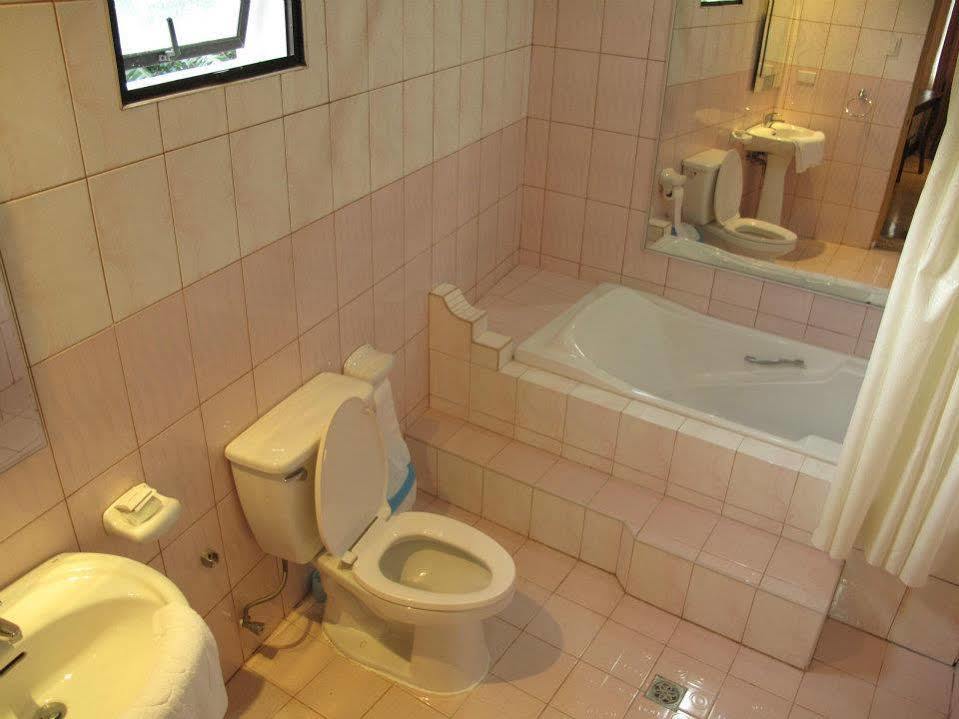 Jaimee'S Hotel, Resort And Restaurant Maasin  Ngoại thất bức ảnh